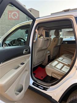 جیپ گراند شیرۆکی